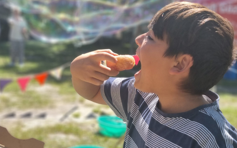 Because OMG! Decadent Donuts are vegan and free from gluten, dairy, egg, wheat, yeast, nuts and sulphites, have no artificial nasties AND are Kosher and Halal certified – they enable us to include everyone with our delicious treat.